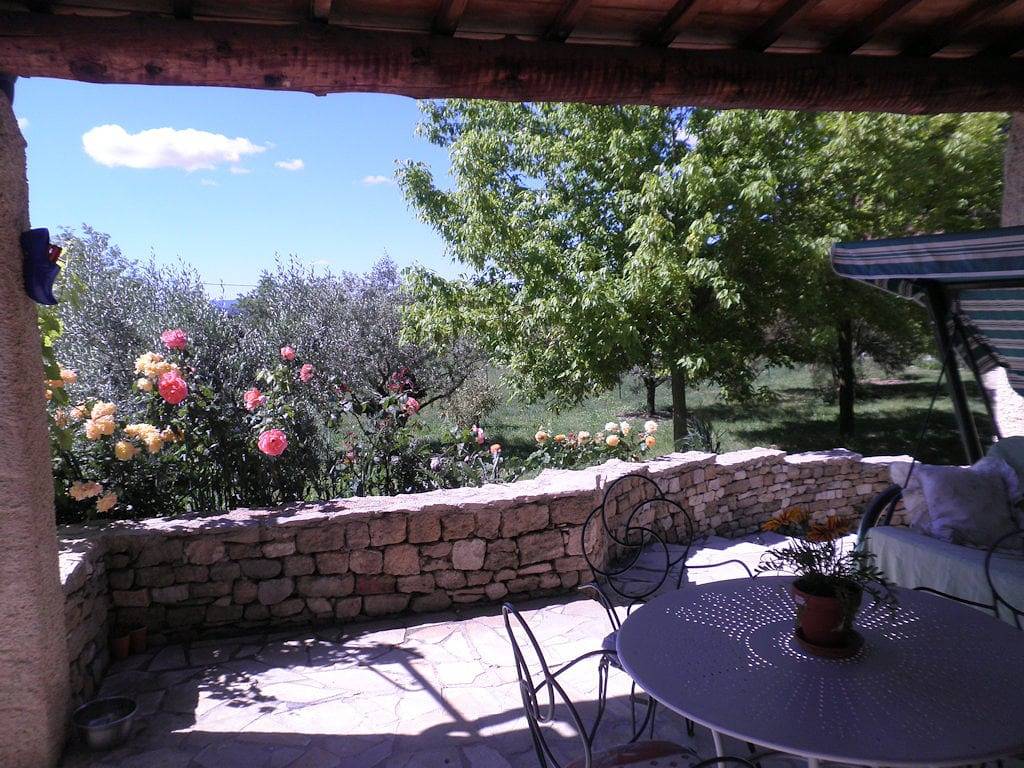 La Frisonne - Chambre verte in Cucuron, Parc naturel régional du Luberon