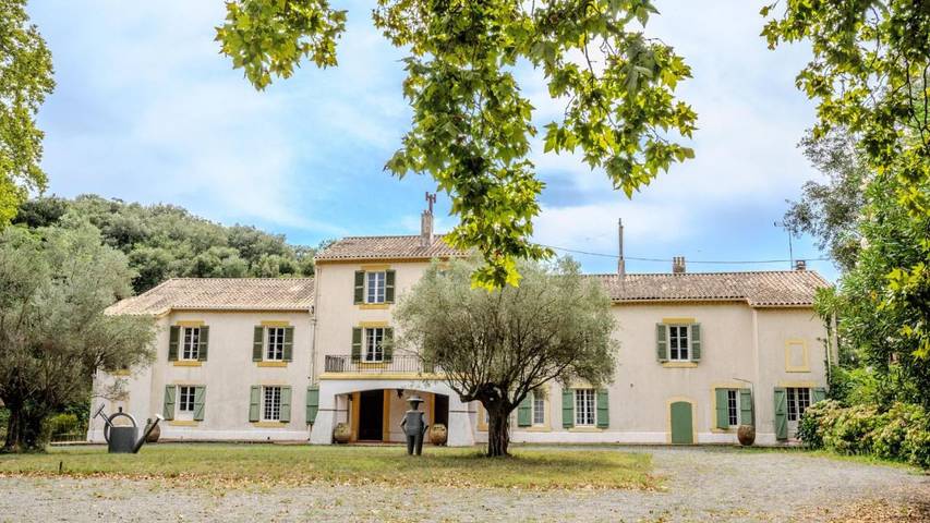Chambre d’hôte pour 4 personnes, avec vue ainsi que piscine et jardin