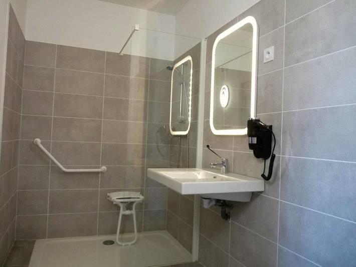 Hôtel pour 2 personnes, avec jardin à Donzère - 3