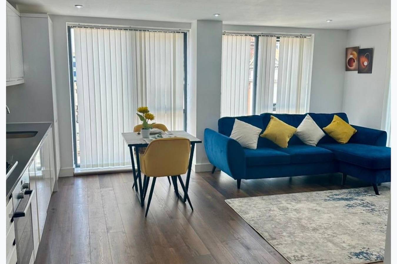 Entire holiday apartment, Joyden's Wood 2-Bed Apt, Sleeps 4 with Wifi in Dartford, Kent