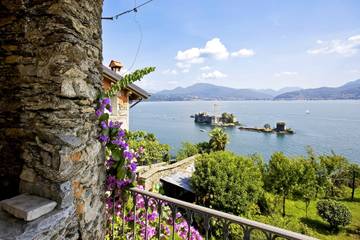 Ferienwohnung für 8 Personen, mit Ausblick und Seeblick sowie Balkon und Garten in Lago Maggiore (Piemont)