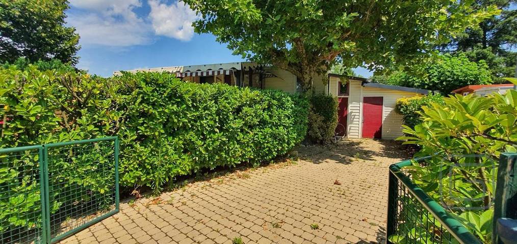 Location de vacances pour 3 personnes, avec jacuzzi ainsi que terrasse et jardin à Massieux - 3