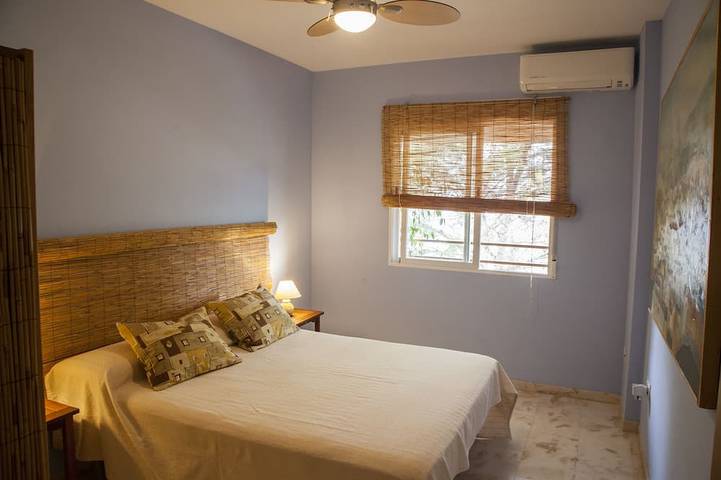 Appartement entier, Charmant appartement à côté de la plage et dans le centre de la ville in La Herradura, Almuñecar