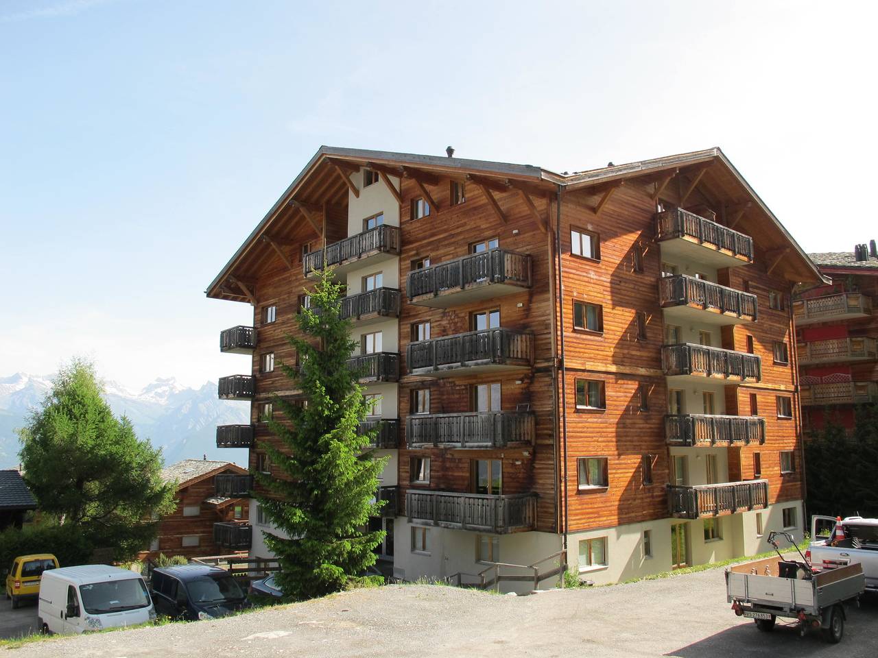 Entire holiday apartment, Wohnung Etherolla (Nend240) Ski In And Ski Out in Nendaz, Wallisian Alps