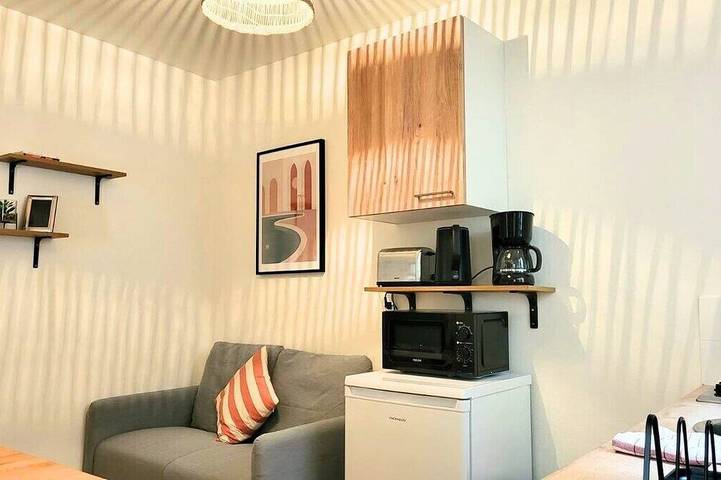 Ganze Wohnung, Your Zenday Studio is waiting for you! Located just 1 minute from the bus and 10 minutes from Paris in Ivry-sur-Seine, Val-de-Marne