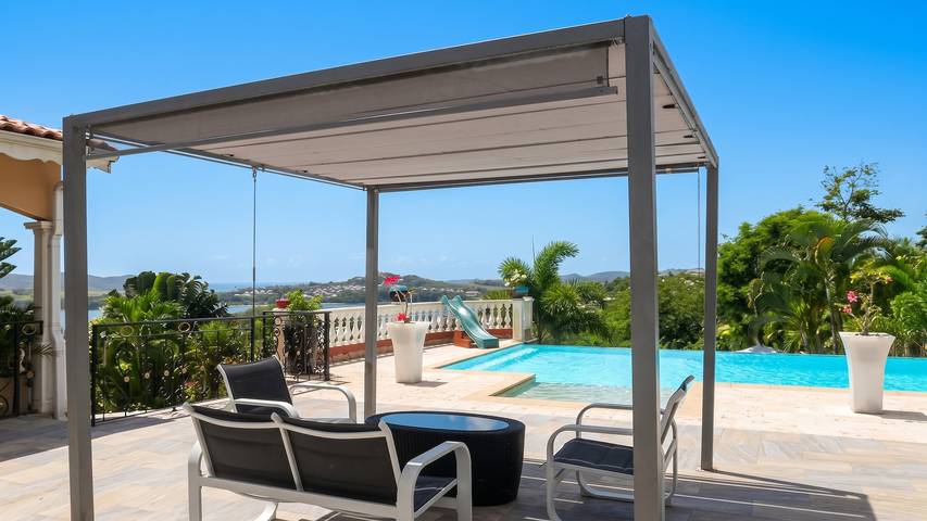 Haus mit Meerblick in La Trinité, Gemeinschaftspool in La Trinité, Martinique