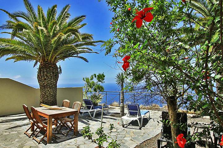 Bungalow für 4 Personen, mit Sauna und Pool sowie Terrasse und Garten auf La Palma