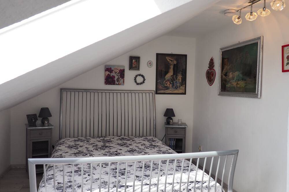 Ganze Wohnung, Maisonette Ferienwohnung Rosengarten im Herzen von Eschwege in Eschwege, Werratal