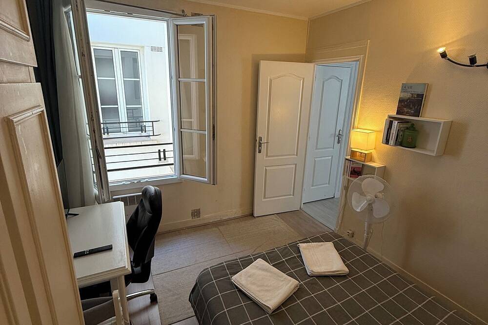 Entire apartment, Comfortable apartment in Levallois - Near Paris in Levallois-Perret, Hauts-de-Seine