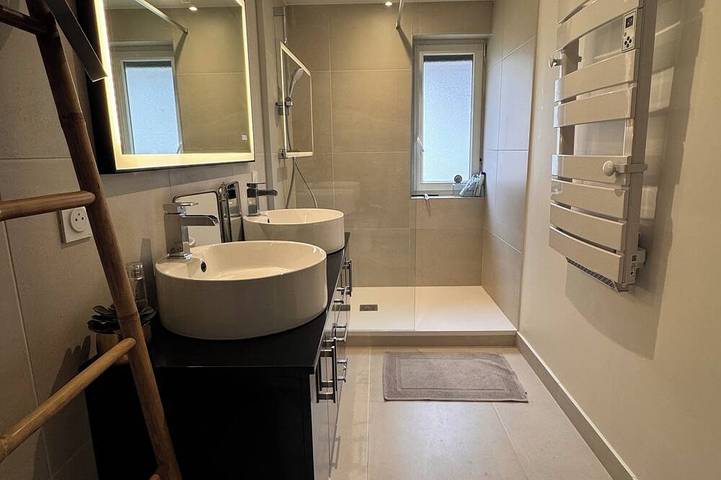 Location de vacances pour 4 personnes, avec jardin et terrasse à Irigny - 3