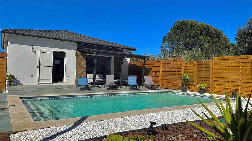 Gîte pour 4 personnes, avec piscine et jacuzzi ainsi que jardin et terrasse dans Haute-Corse - 2