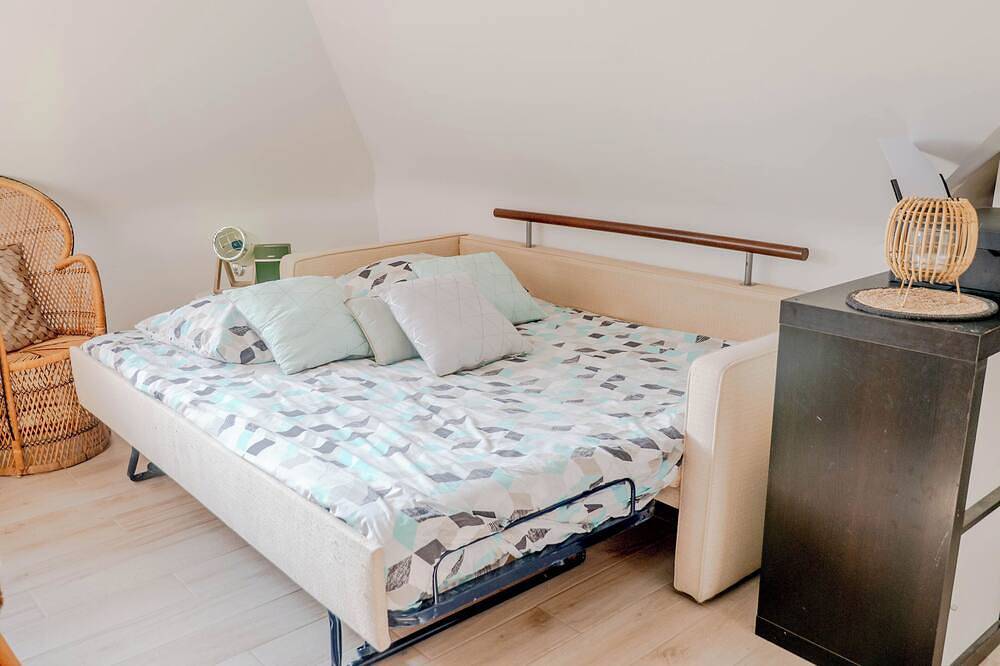 Villa with jacuzzi, 5 bedrooms - ideal for families in Inzinzac-Lochrist, Lorient region