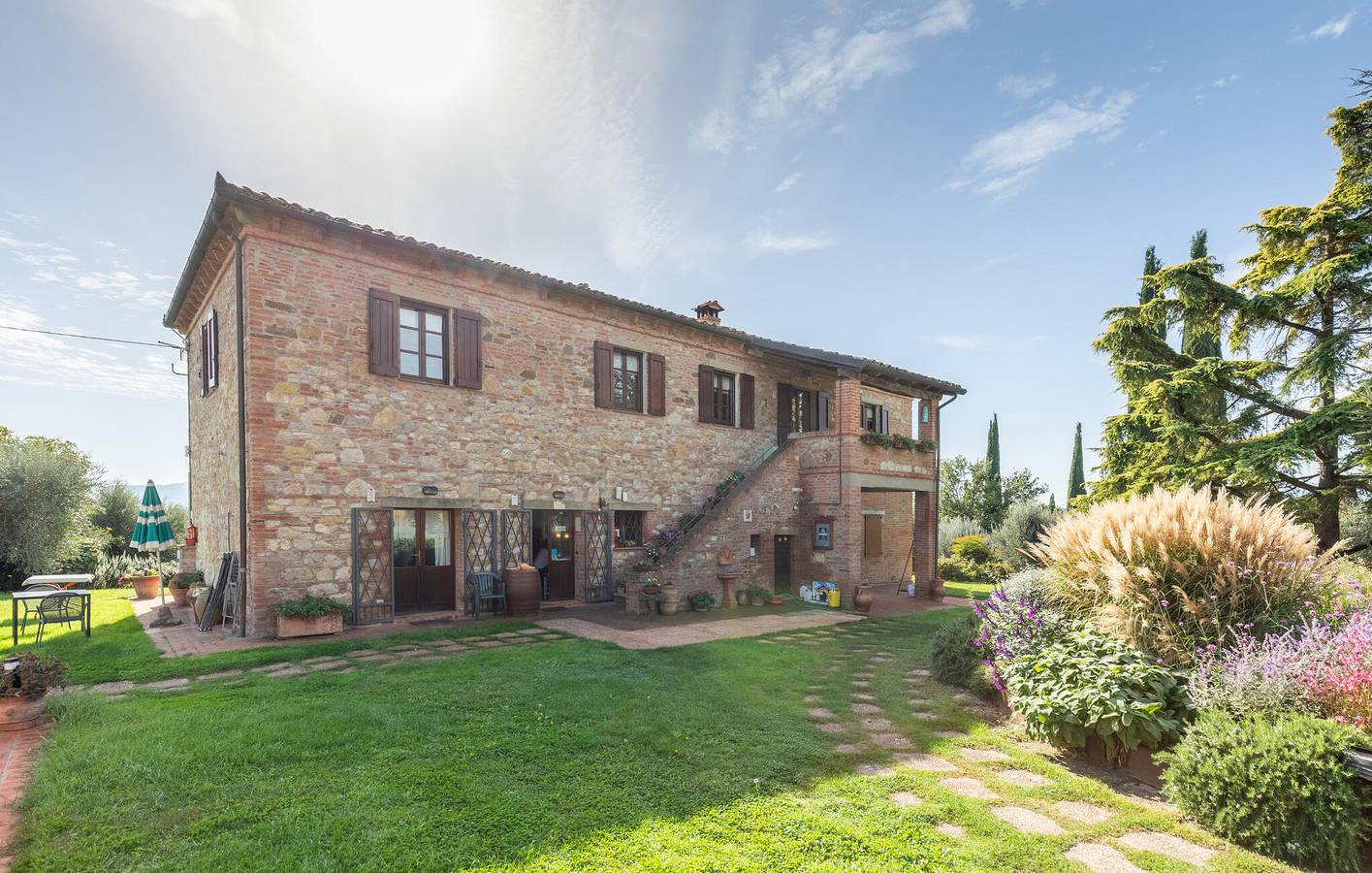 Ganze Ferienwohnung, Modernes Apartment mit Pool, Garage und WiFi in Castiglione del Lago, Lago Trasimeno
