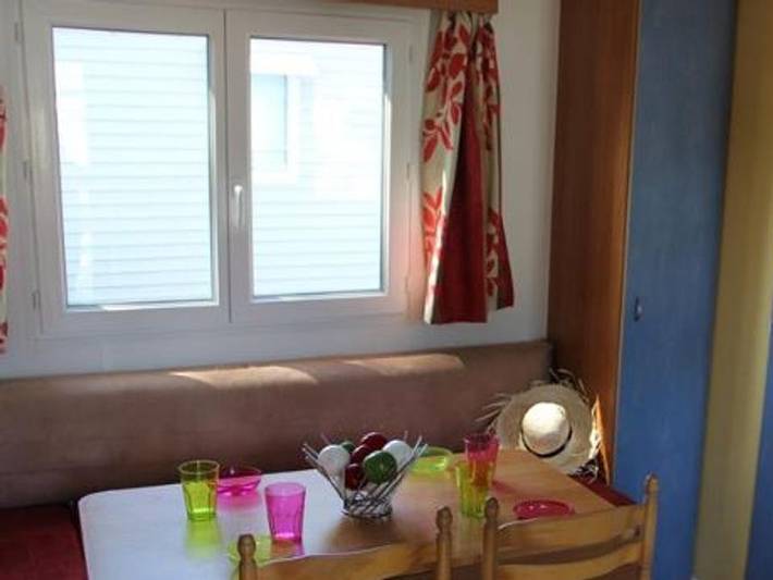 Mobil home pour 4 personnes, avec bassin pour enfant, animaux acceptés dans Plage de Pont-Mahé - 3