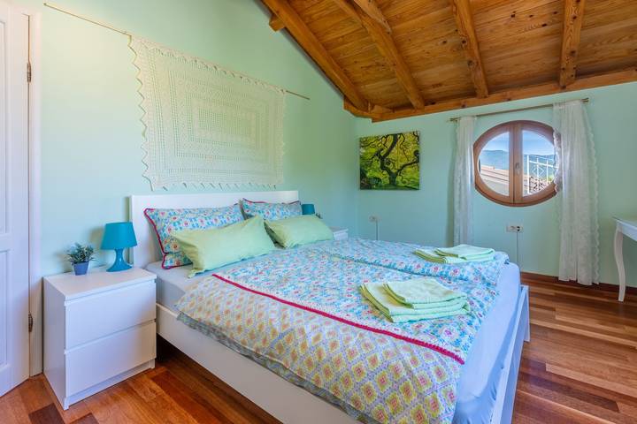 Ferienhaus für 6 Personen, mit Garten und Pool