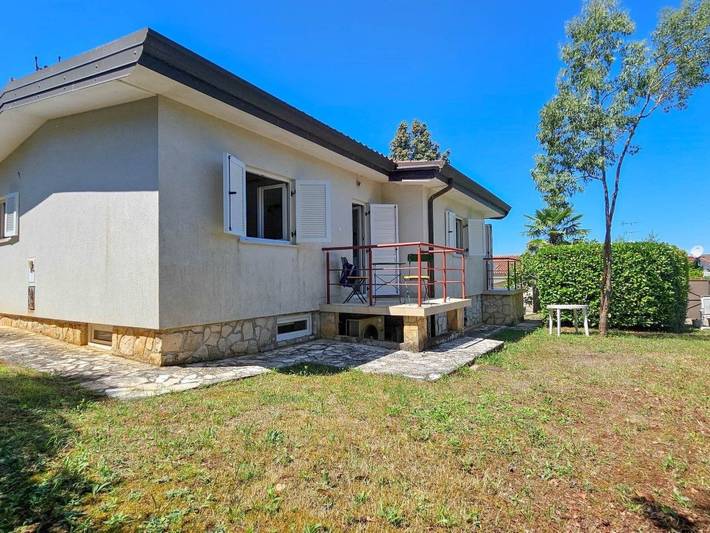 Ferienhaus für 5 Personen, mit Balkon und Terrasse in Dajla