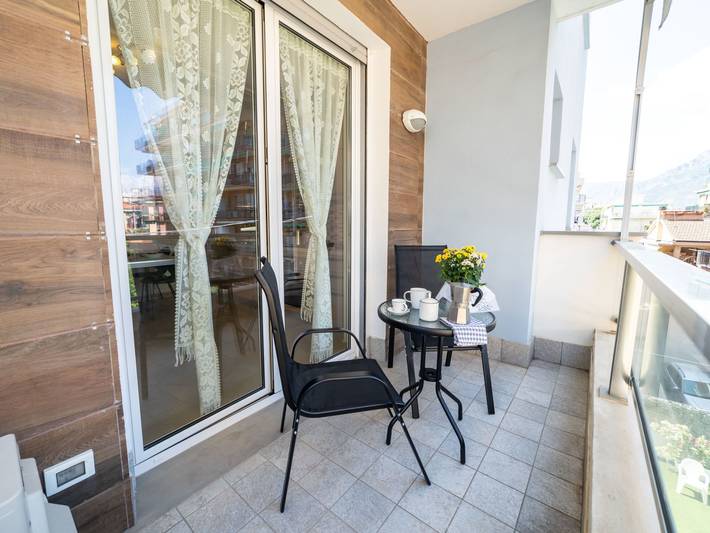 Gîte pour 4 personnes, avec balcon et piscine à Borghetto Santo Spirito - 3