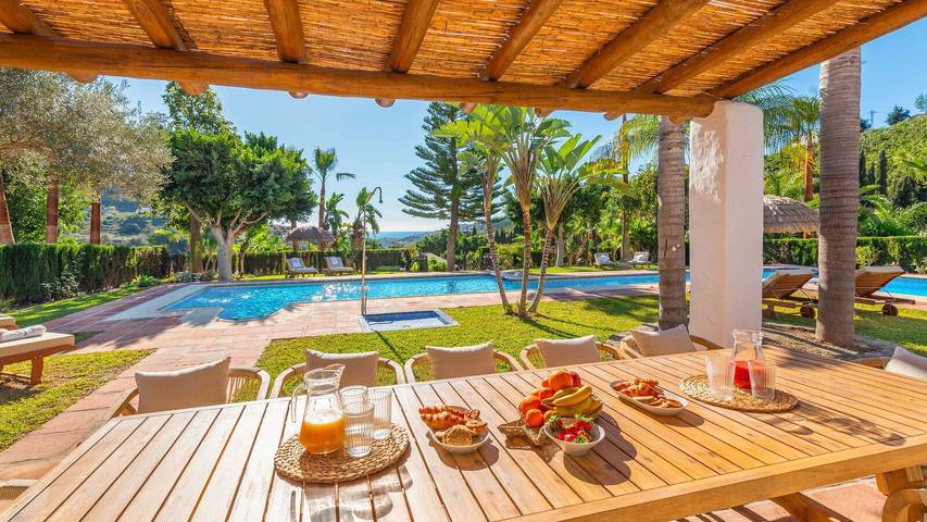 Chalet para 12 personas, con balcón/terraza y piscina en Frigiliana