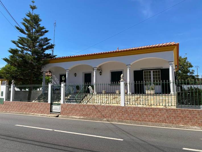 Casa de férias para 6 pessoas, com varanda e jacuzzi em Elvas