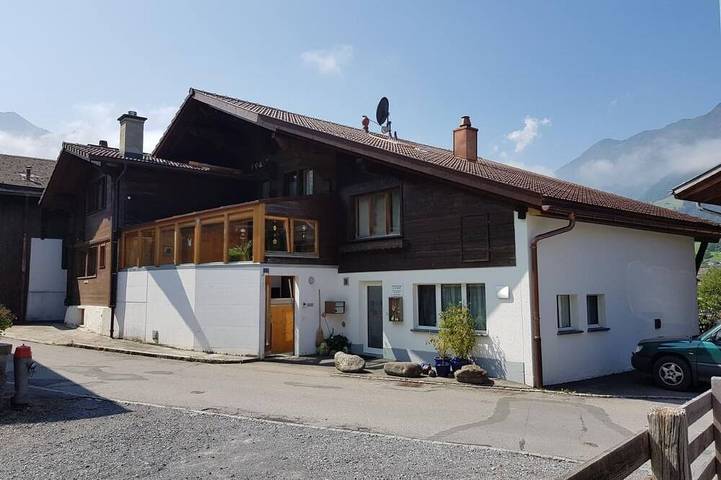 Ferienwohnung für 2 Personen, mit Garten in Frutigen