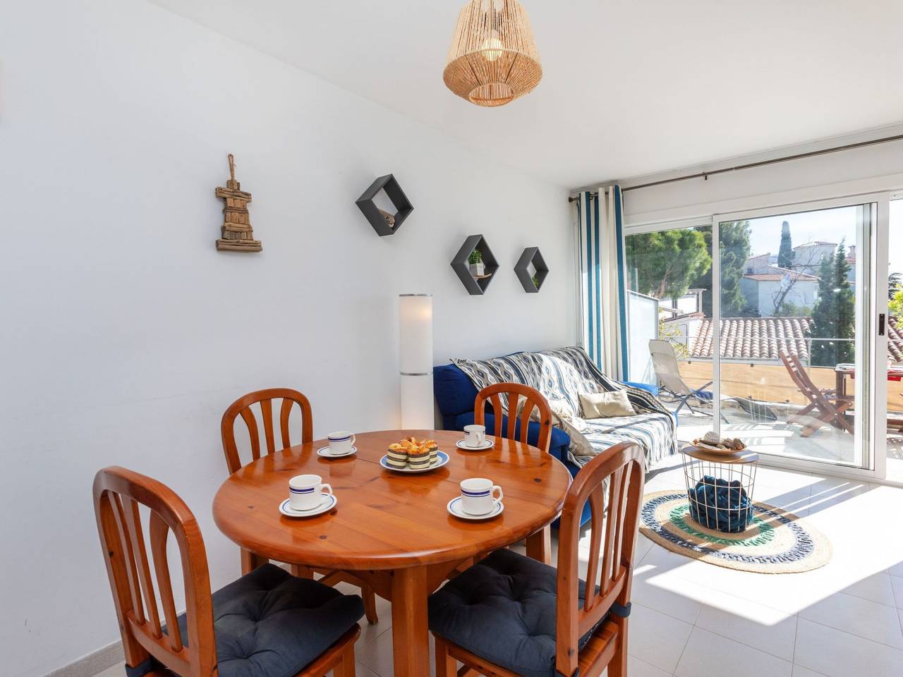 Entire apartment, Grifeu in Platja Grifeu, Upper Empordà