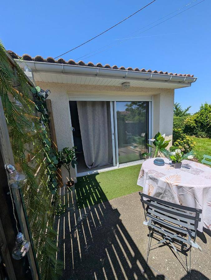 Gîte pour 3 personnes, avec jardin, animaux acceptés à Meauzac