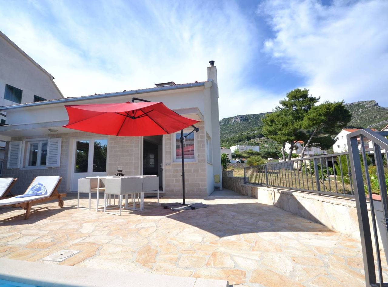 Marvelous Escape Bol Island Villa with Pool - Three Bedroom Villa with Pool in Bol Insel Brac, Bol