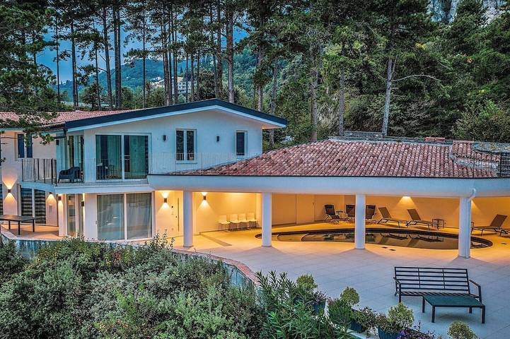 Villa für 6 Personen, mit Garten und Terrasse, mit Haustier in Tremosine