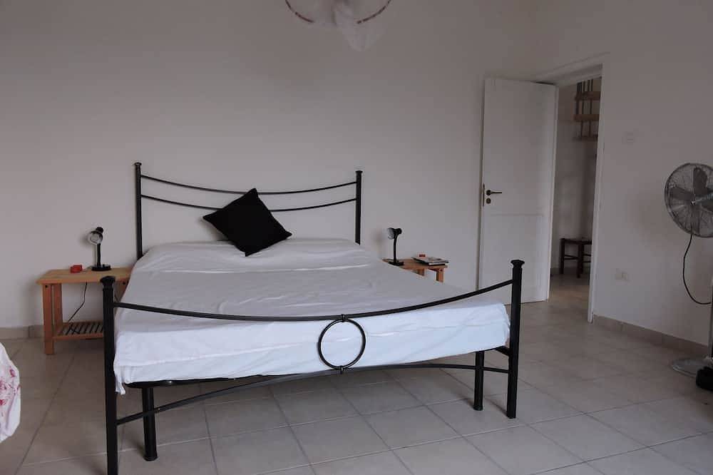 Oferta especial Hilltop Villa con piscina privada y vistas impresionantes 10,800 pies cuadrados in Serramonacesca, Parque Nacional de la Majella