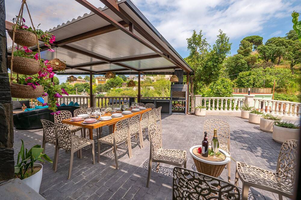 Villa Rustik Lux, Ideal Groups, surrounded by nature in Maçanet de la Selva, Girona Province