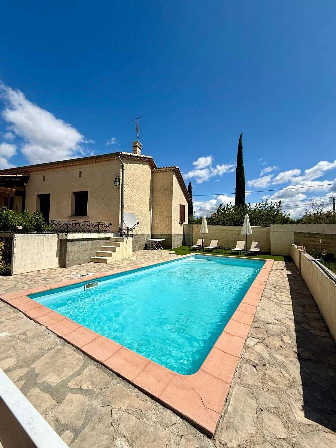 Location de vacances pour 6 personnes, avec jardin ainsi que vue et piscine à Saint-Germain - 2