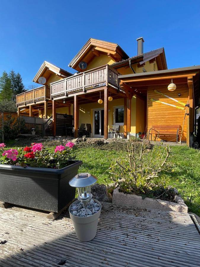 Dreiländerblick, Sauna en tafeltennis en 150 meter van piste in Karawanken und Bachergebirge, Marktgemeinde Arnoldstein
