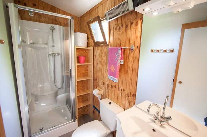Gîte pour 4 personnes, avec piscine et terrasse à Montréal (Rhône-Alpes) - 3