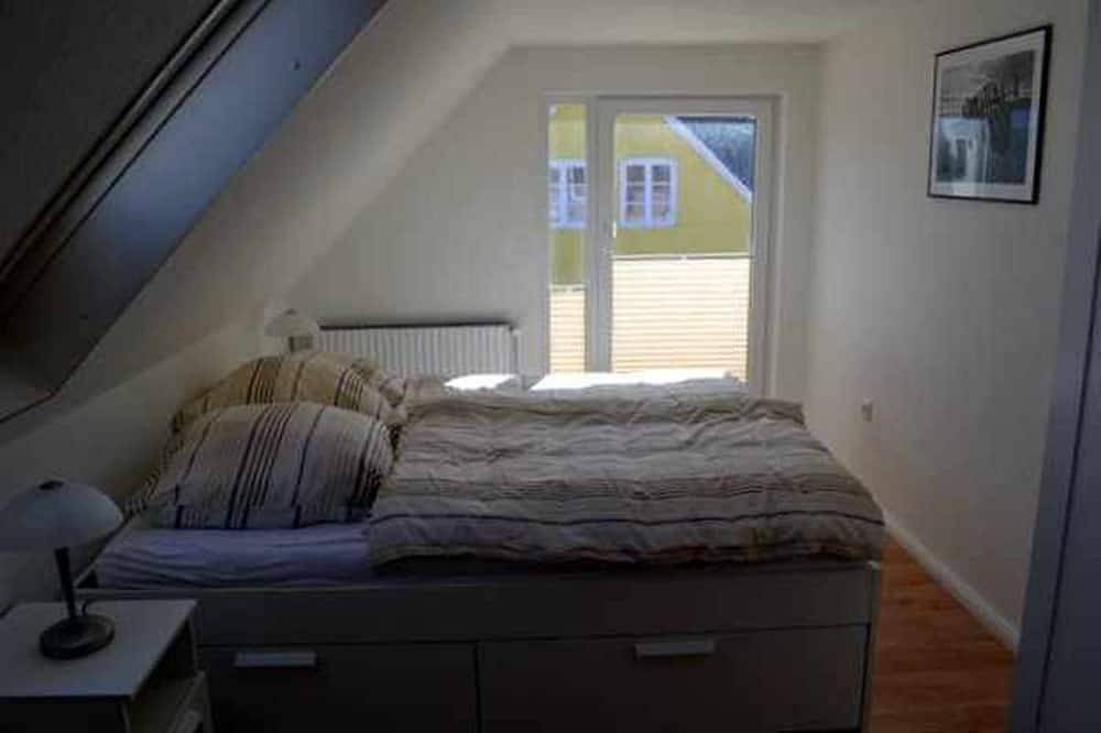 Komfortables Ferienhaus in bester Lage - direkt am Stadtstrand Eckernförde in Eckernförde, Rendsburg-Eckernförde