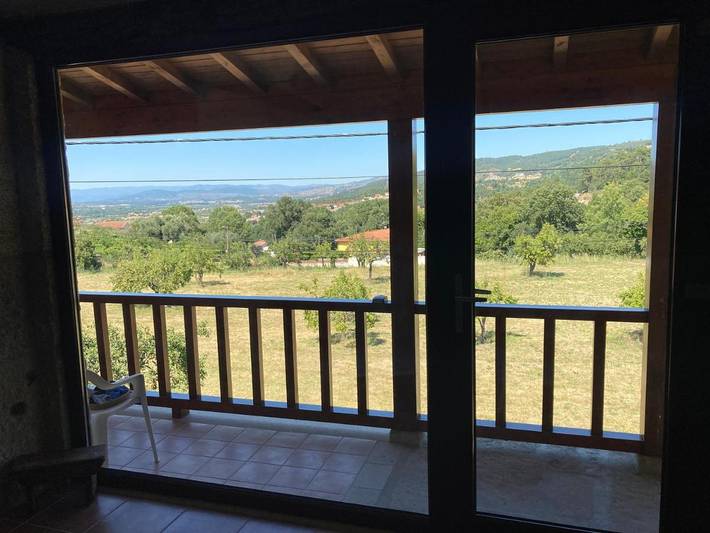 Casa rural para 8 personas, con balcón y vistas en Chaves - 2