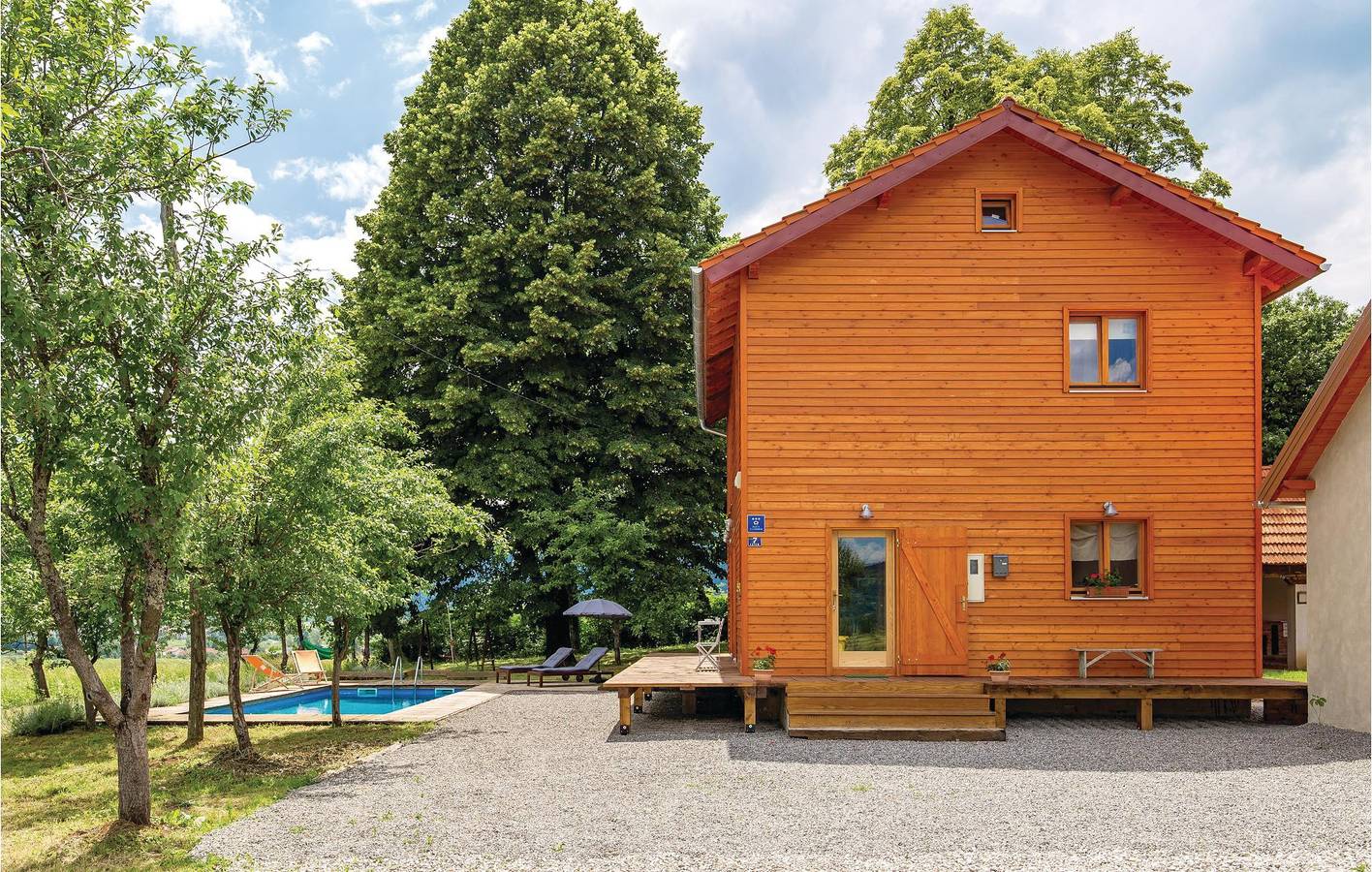 Charmante 2-Zimmer-Wohnung mit Pool, WLAN und Küche in der Nähe des Flusses Dretulja in Plaški, Karlovac und Umgebung