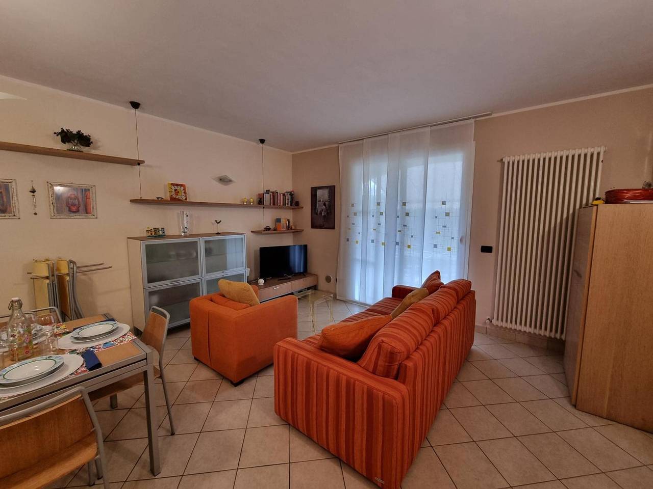 Entire apartment, Apartment 'La Casa Di Freddy' with Sea View and Included Garage in Loano, Riviera di Ponente