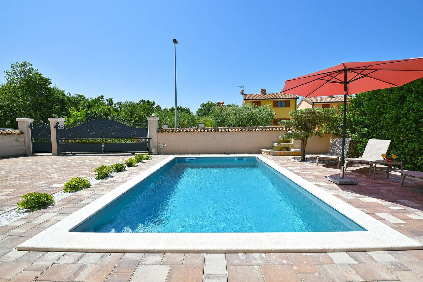 Villa con Piscina per 6 Persone ca. 130 qm in Kosinožići, Poreč, Istria (Istrische Riviera) in Parenzo, Porec e dintorni