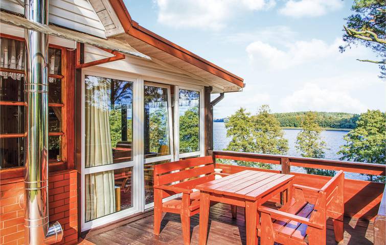 Ferienhaus für 4 Personen mit Garten in Powiat Mrągowski
