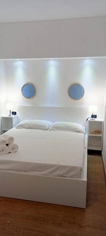 Casa vacanza per 4 persone, con piscina e idromassaggio nonché giardino a Quartucciu