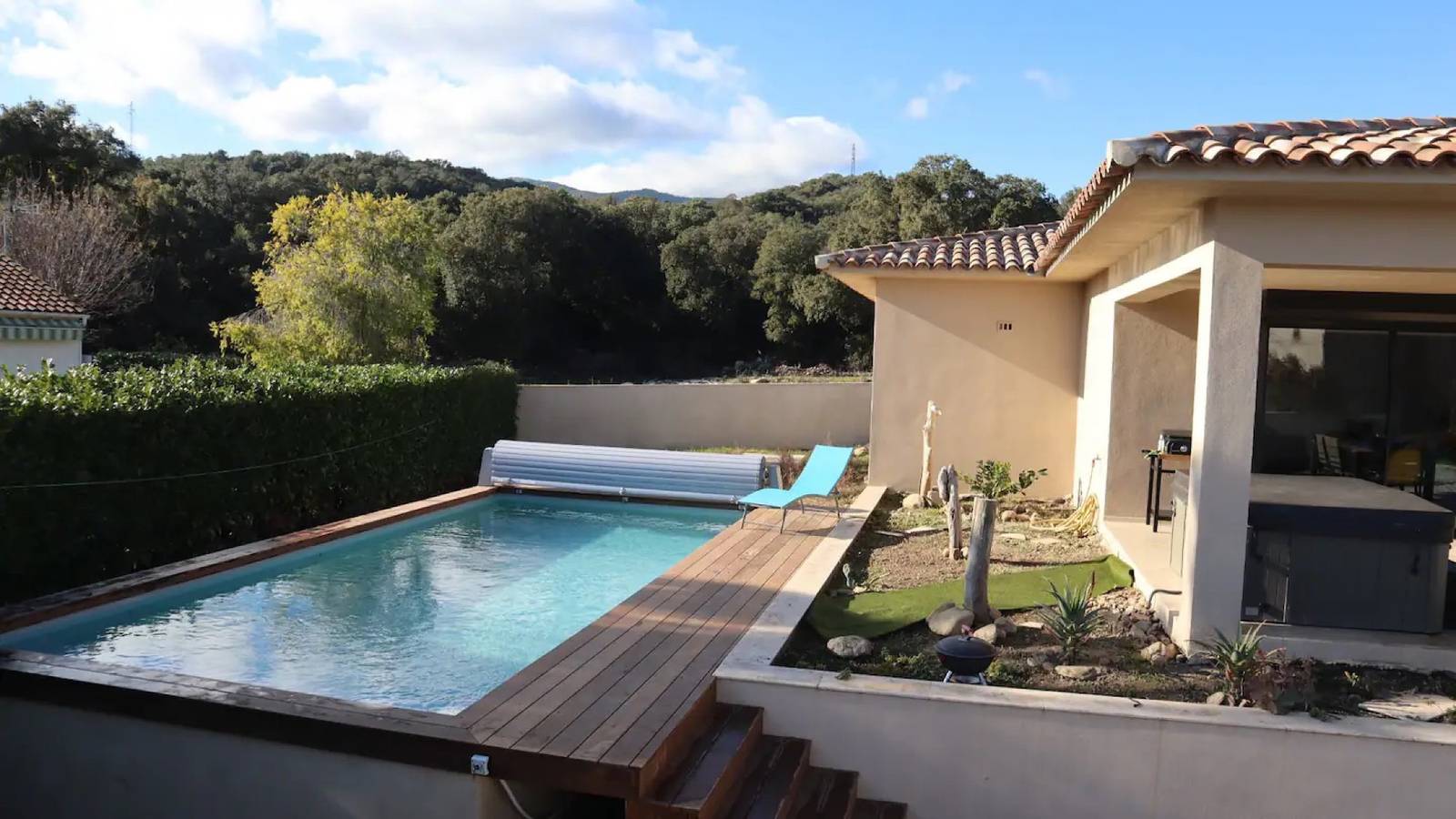 Villa '2 Chambres - Piscine et Spa' avec Piscine Privée, Wi-Fi et Climatisation in Ventiseri, Arrondissement de Corte