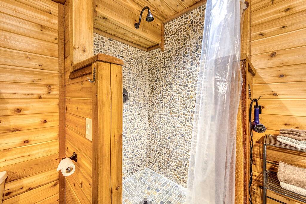 Atemberaubende Mt. Hood Lodge in einem Wald mit Feuerstelle und eigenem Whirlpool! in Welches, Mount Hood