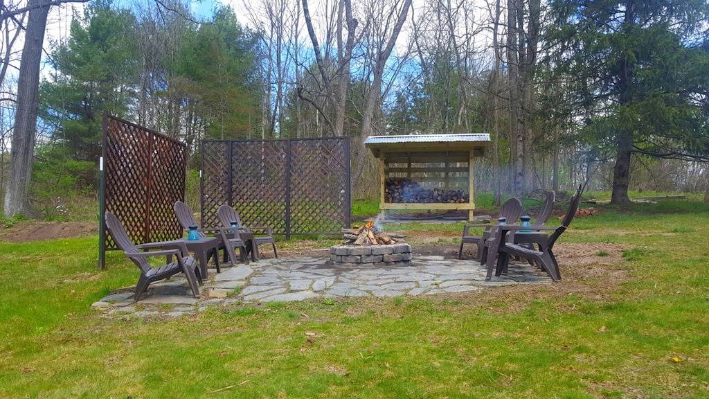 Modern Farmhouse; Quiet, Eclectic,Cozy, Fun, situated on a peaceful Creek. in Accord (NY), Ulster County