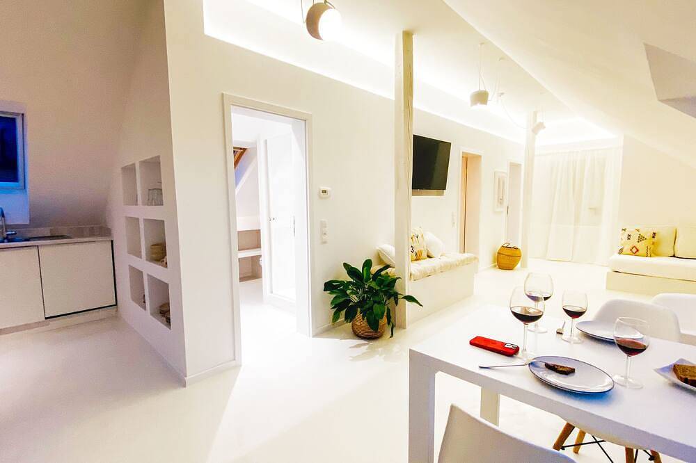 Ganze Wohnung, Studio-Loft Siebengebirge Westerwald: Wandern & Erholen nur 35 Minuten von Köln in Erpel, Mittelrhein