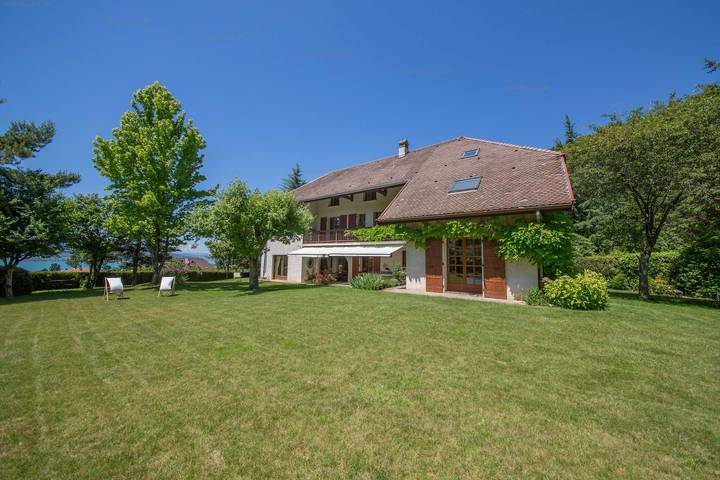 Gîte pour 15 personnes, avec piscine à Menthon-Saint-Bernard - 2