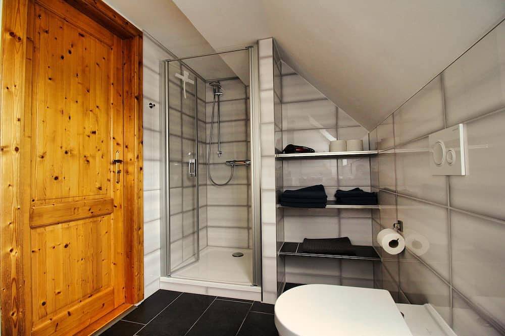 Ganze Wohnung, Große Giebelwohnung im Ferienhaus Makrele von 1877 in Sundhagen, Stralsund Umland