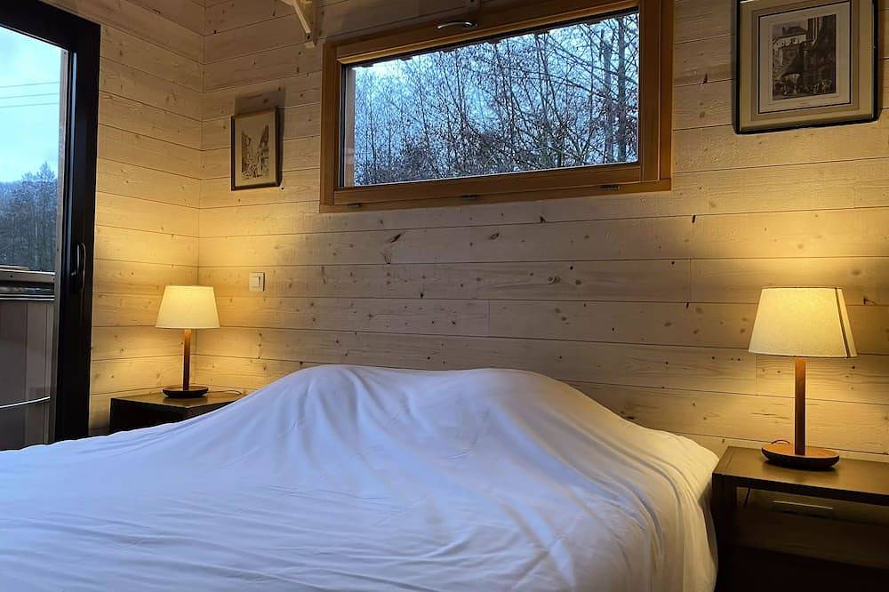 Cabane sur l'eau avec bain nordique privatif 2 Ã  4 personnes - 2 pers. inclus dans le tarif in Beauchamps, Région d'Abbeville