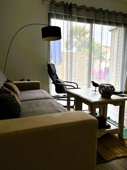 Location de vacances pour 5 personnes, avec jardin ainsi que piscine et vue dans Plage Saint-Jean des Sables - 3