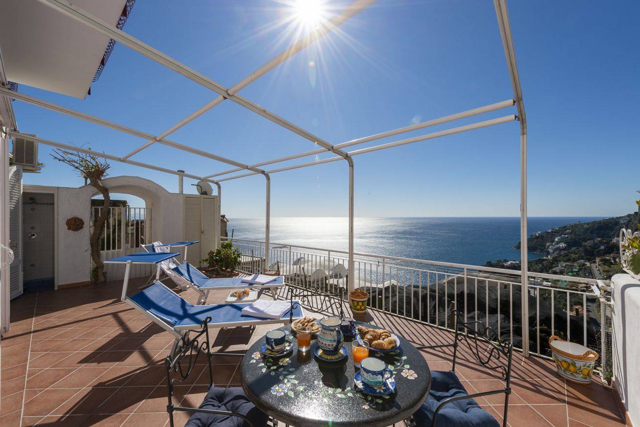 Hel lejlighed, Hibiscus  in Tovere, Amalfi Kysten