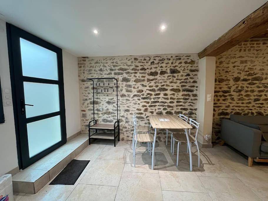 Appartement entier, Duplex belle pierre in Digoin, Région de Charolles